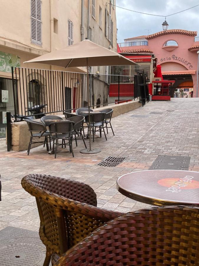 Appartement De Charme Suquet Cannes Exterior foto